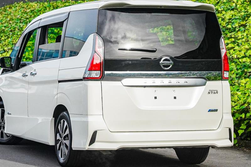2017 Nissan Serena Highway Star