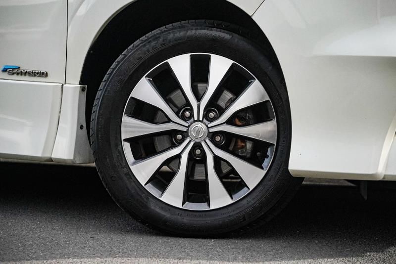 2017 Nissan Serena Highway Star