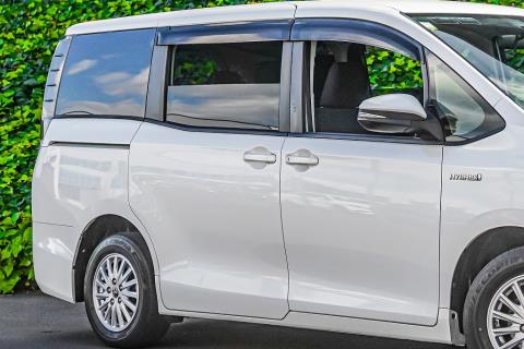 2014 Toyota Voxy V / Noah - Thumbnail