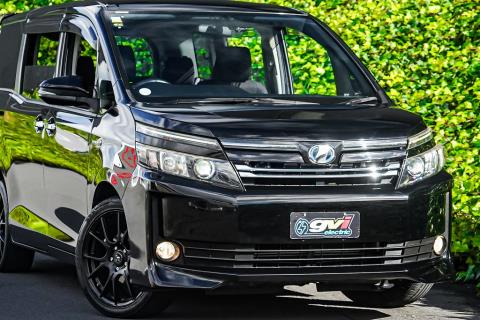 2014 Toyota Voxy Hybrid / Noah V - Thumbnail