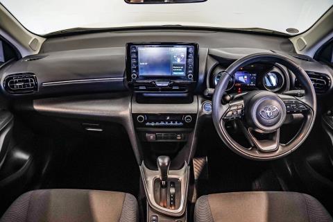 2021 Toyota Yaris Cross Hybrid G - Thumbnail