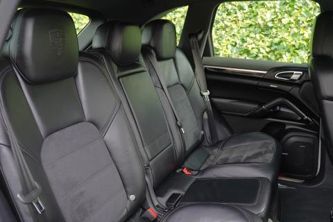 2018 Porsche Cayenne S E-Hybrid - Thumbnail