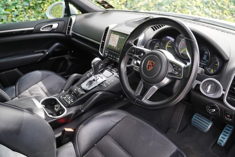 2018 Porsche Cayenne S E-Hybrid