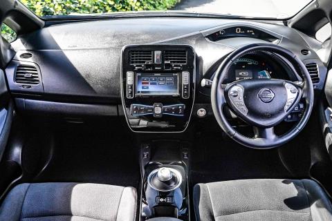 2017 Nissan Leaf 30X 70% SOH - Thumbnail