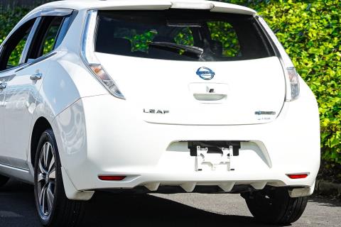 2017 Nissan Leaf 30X 70% SOH - Thumbnail