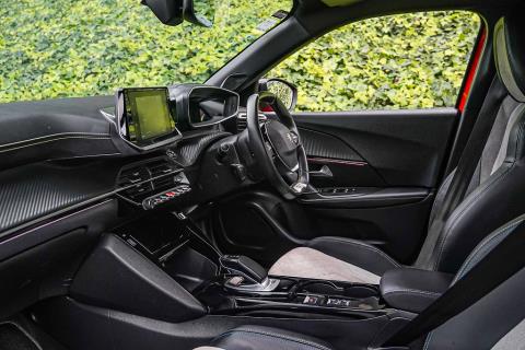 2021 Peugeot e-2008 GT Electric - Thumbnail
