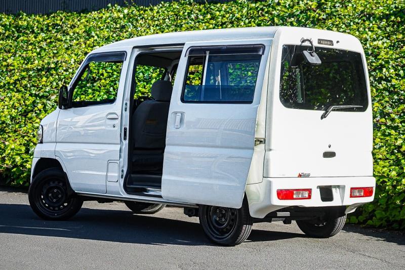 2013 Mitsubishi Minicar / B Miev