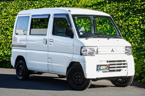 2013 Mitsubishi Minicar / B Miev - Thumbnail