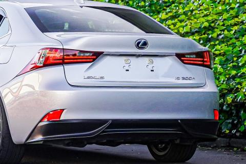 2013 Lexus IS 300h - Thumbnail