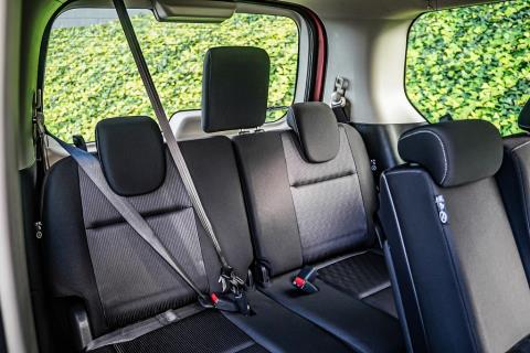 2018 Nissan Serena Hybrid - Thumbnail
