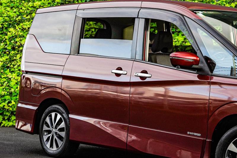2018 Nissan Serena Hybrid