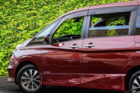 2018 Nissan Serena Hybrid - Thumbnail