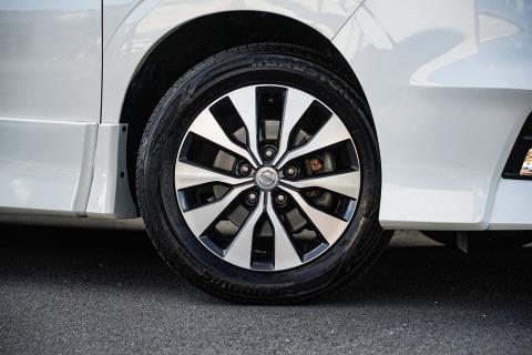 2017 Nissan Serena Hybrid - Thumbnail