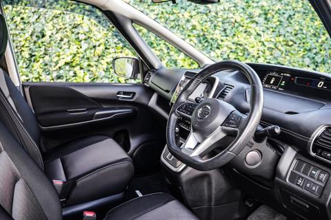 2017 Nissan Serena Hybrid - Thumbnail