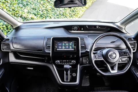 2017 Nissan Serena Hybrid - Thumbnail