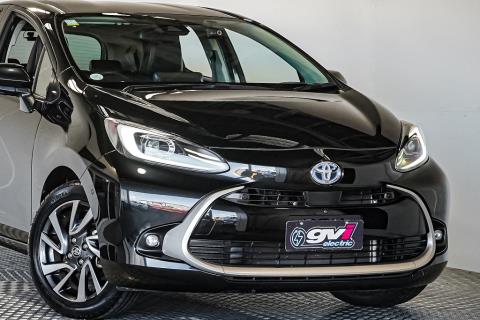 2022 Toyota Aqua Z Hybrid - Thumbnail