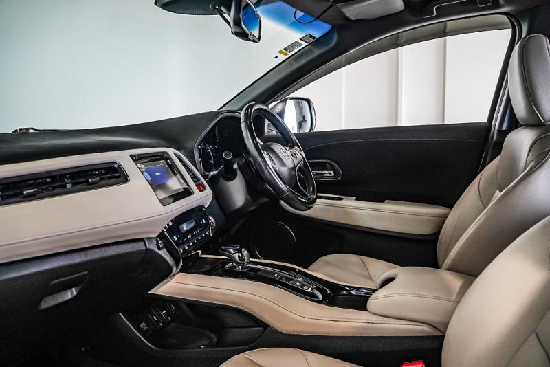 2016 Honda Vezel Hybrid Z / HR-V