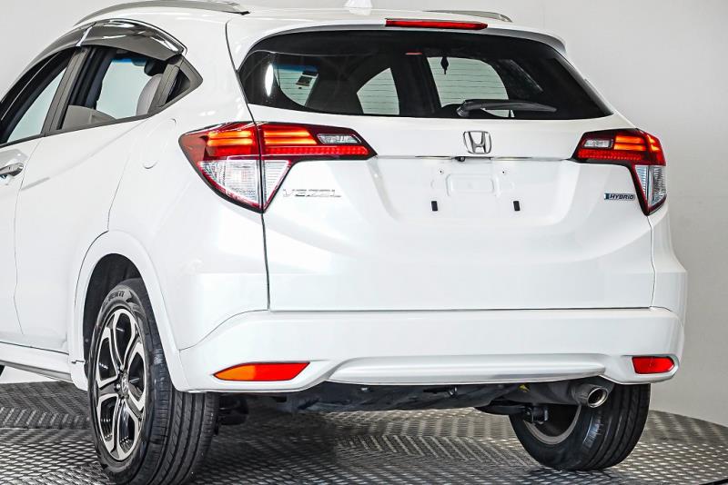 2016 Honda Vezel Hybrid Z / HR-V