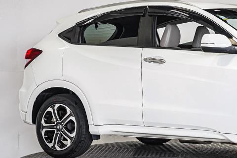 2016 Honda Vezel Hybrid Z / HR-V - Thumbnail