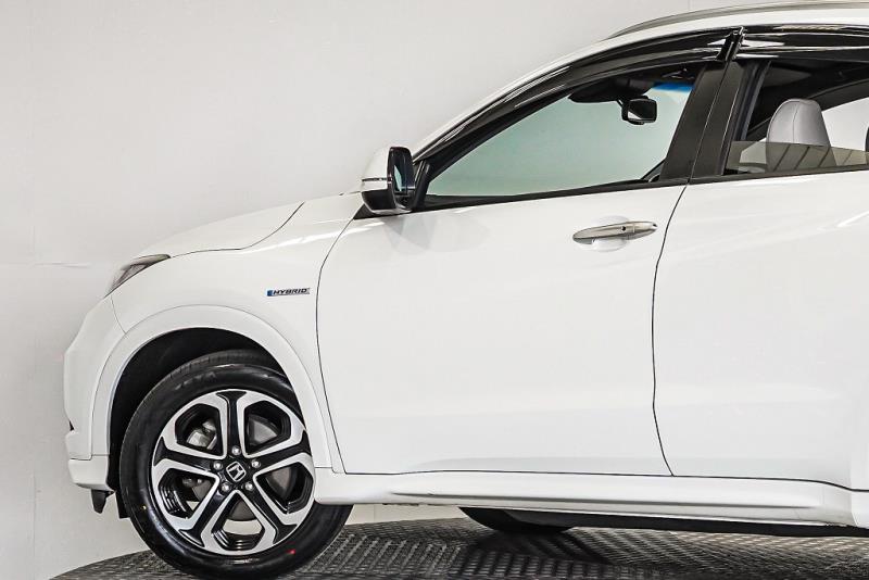 2016 Honda Vezel Hybrid Z / HR-V