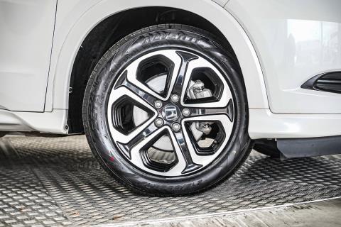 2016 Honda Vezel Hybrid Z / HR-V - Thumbnail