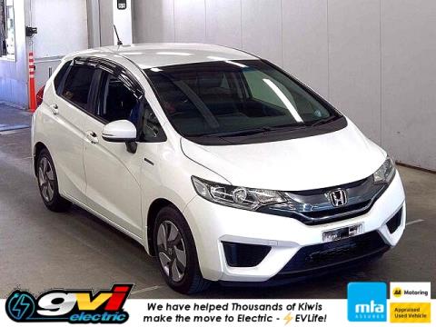 2014 Honda Fit Hybrid L / Jazz