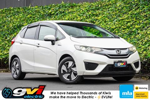 2014 Honda Fit Hybrid L / Jazz