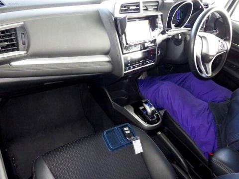 2014 Honda Fit Hybrid L / Jazz - Thumbnail