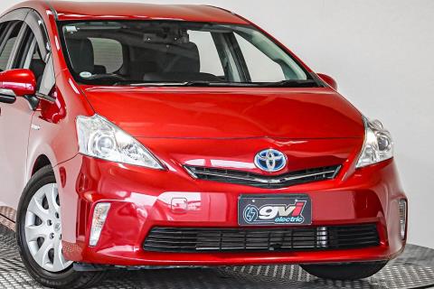 2012 Toyota Prius Alpha S - Thumbnail