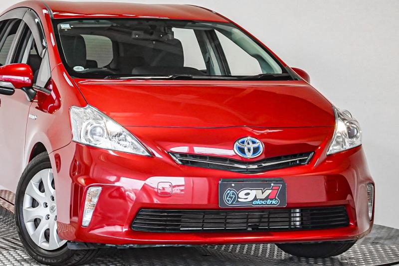 2012 Toyota Prius Alpha S
