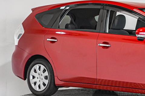 2012 Toyota Prius Alpha S - Thumbnail