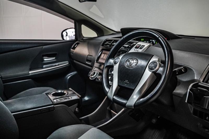 2012 Toyota Prius Alpha S