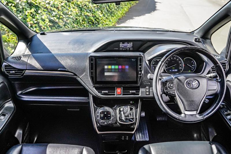 2016 Toyota Esquire Gi / Noah / Voxy