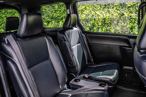 2016 Toyota Esquire Gi / Noah / Voxy - Thumbnail