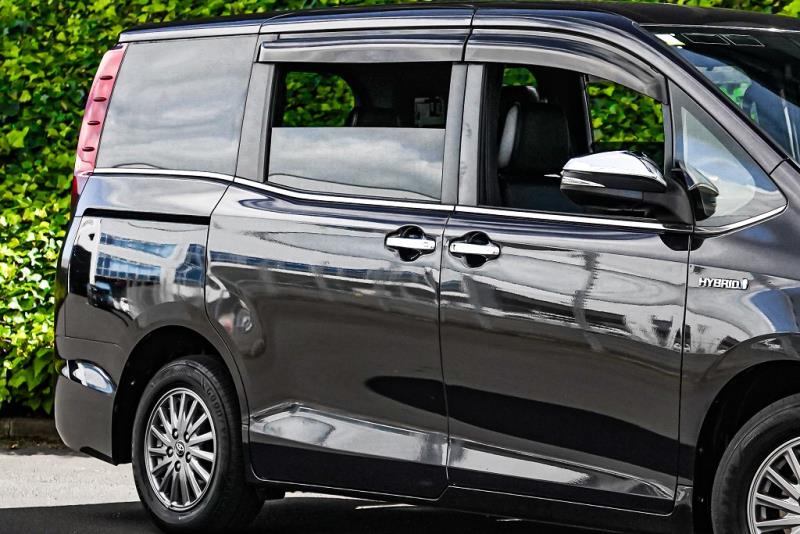 2016 Toyota Esquire Gi / Noah / Voxy