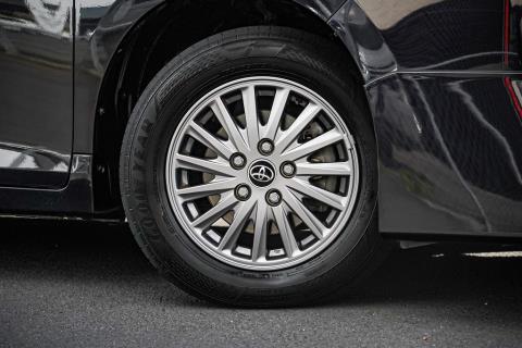 2016 Toyota Esquire Gi / Noah / Voxy - Thumbnail