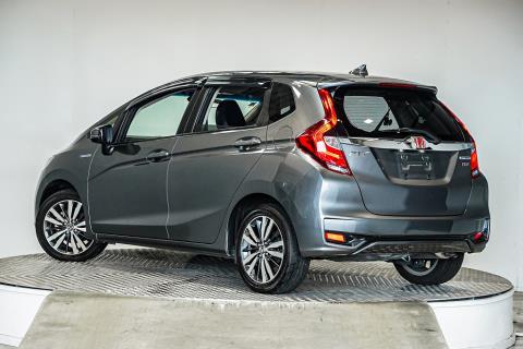2018 Honda Fit Hybrid / Jazz RS - Thumbnail