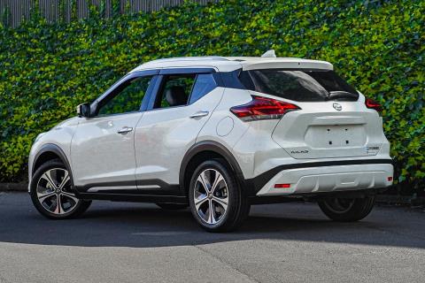 2020 Nissan Kickse e-Power X - Thumbnail