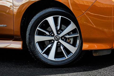 2019 Nissan Leaf 40X 87% SOH - Thumbnail