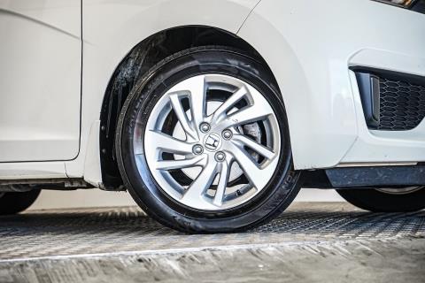2014 Honda Fit Hybrid / Jazz - Thumbnail