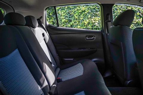 2018 Nissan Leaf 40S 92% SOH - Thumbnail