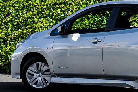 2018 Nissan Leaf 40S 92% SOH - Thumbnail