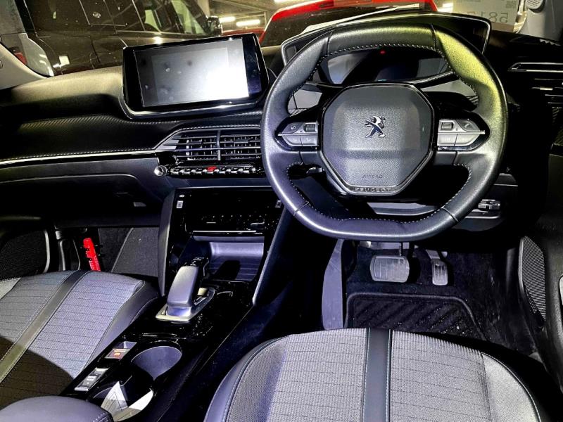 2021 Peugeot e-2008 Allure Electric