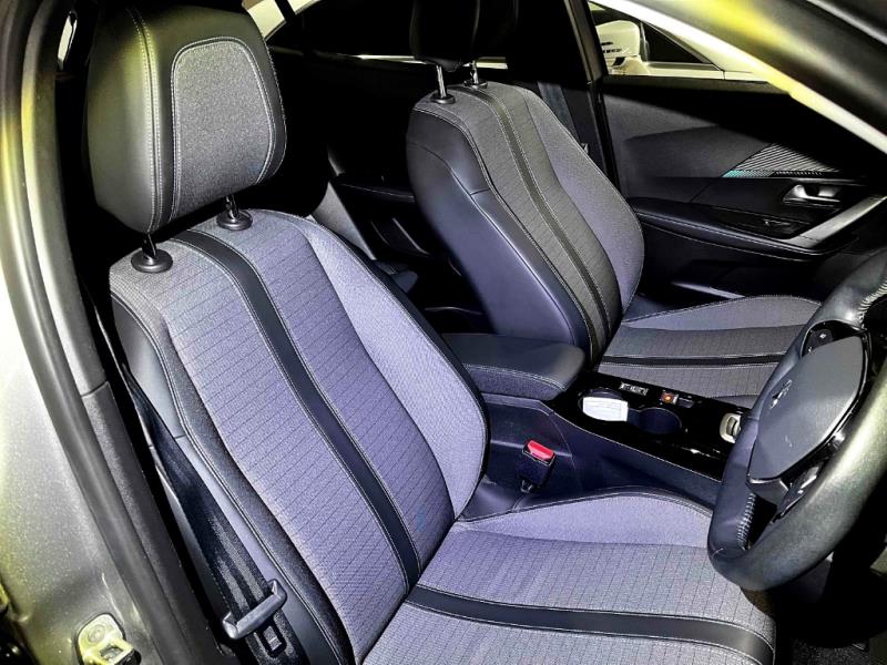 2021 Peugeot e-2008 Allure Electric
