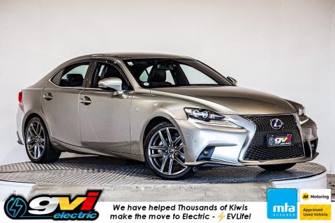 2014 Lexus IS 300h