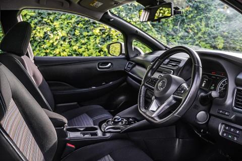 2018 Nissan Leaf 40G 87% SOH - Thumbnail