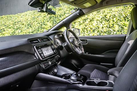 2018 Nissan Leaf 40G 87% SOH - Thumbnail