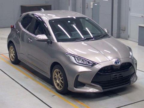 2020 Toyota Yaris Hybrid Z - Thumbnail