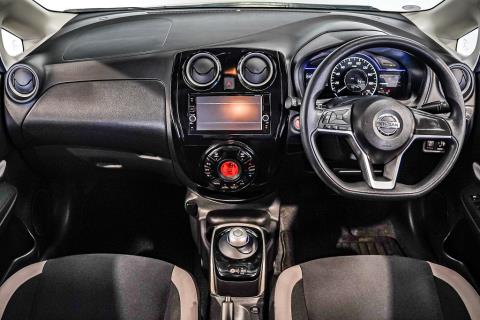 2017 Nissan Note E-Power X - Thumbnail