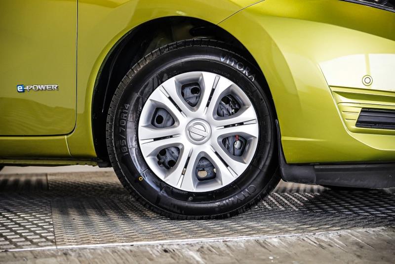 2017 Nissan Note E-Power X